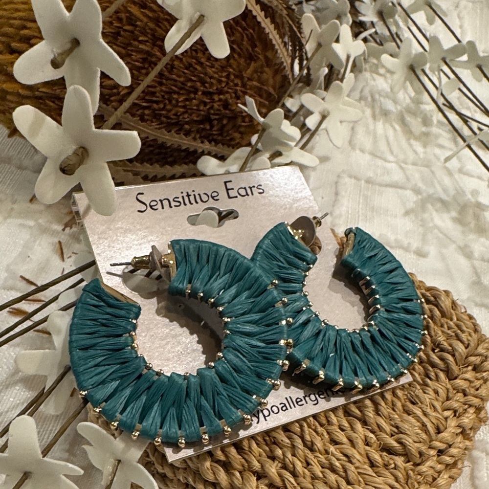 🌸Final price🌸 Teal Hoop Earrings for Sensitive Ears